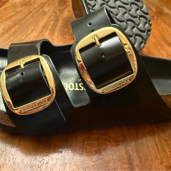 Birkenstock Woman’s Black Big Buckle Gold Buckle Sandals 38 - Picture 2 of 5